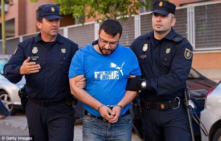 Spanish police arrest a man suspected of jihadist activities