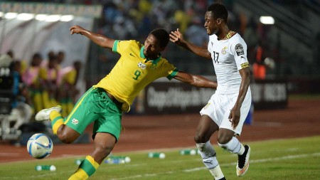 Ghana’s Abdul Rahman Baba (right) challenges Bafana’s Bongani Ndulula during Tuesday’s Group C clash